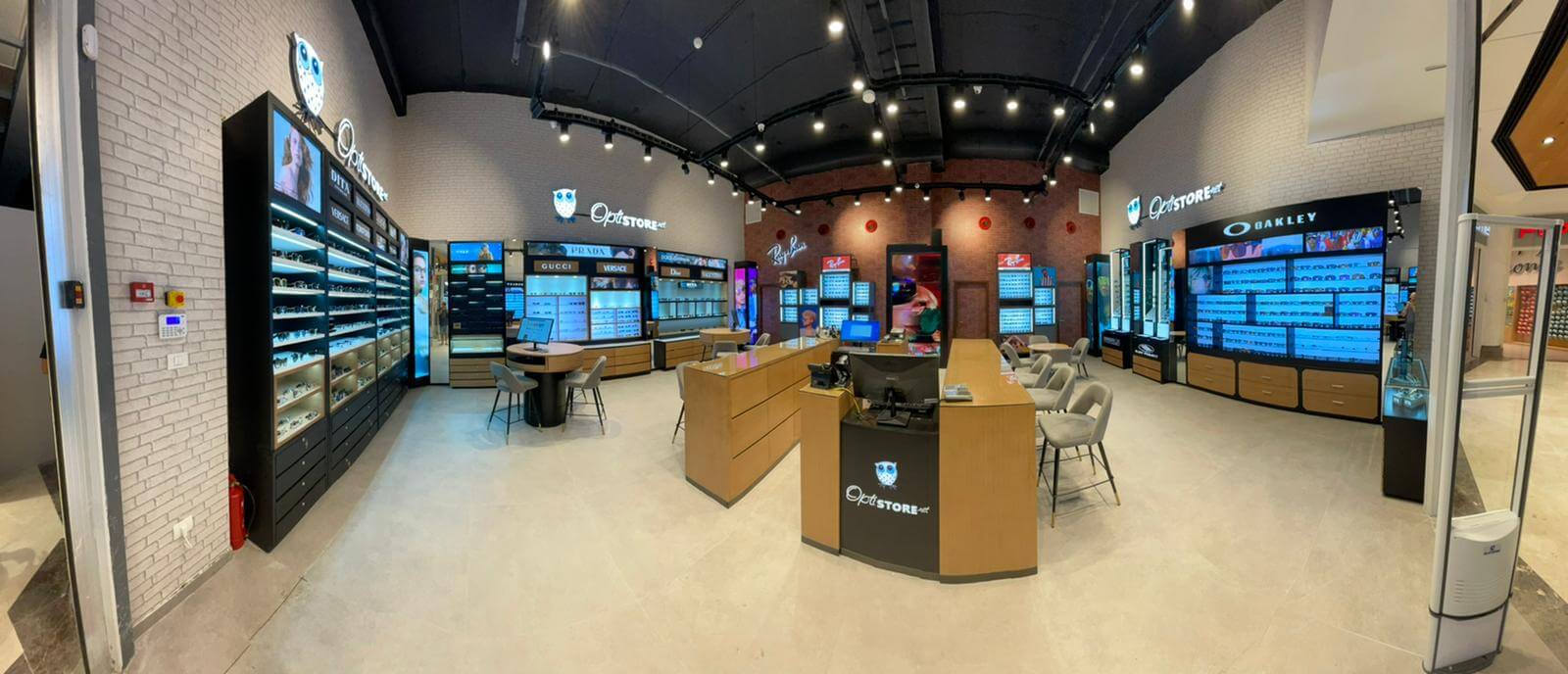 משקפי ראיה באופטיסטור